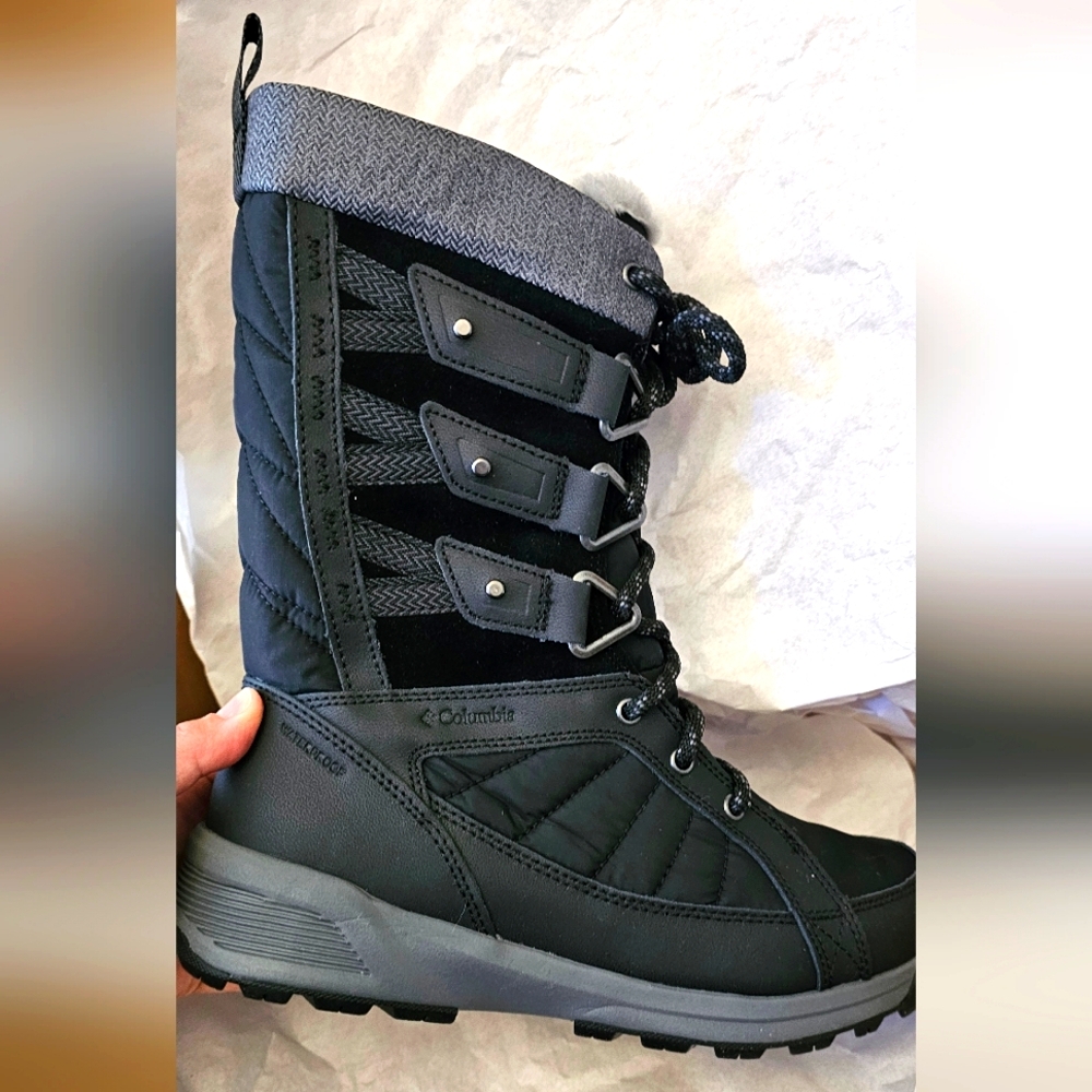 Winter snowboots, Columbia, US Women's 7.5, black, lace up, brand new with box